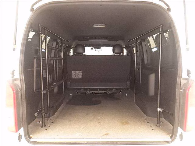 TOYOTA REGIUS ACE