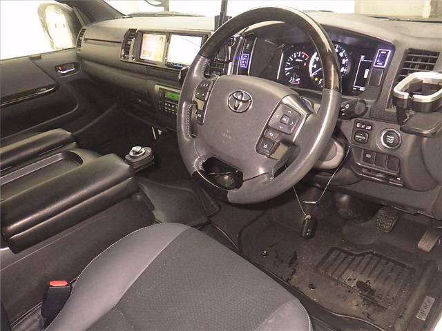 TOYOTA REGIUS ACE