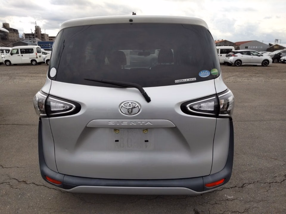 TOYOTA SIENTA