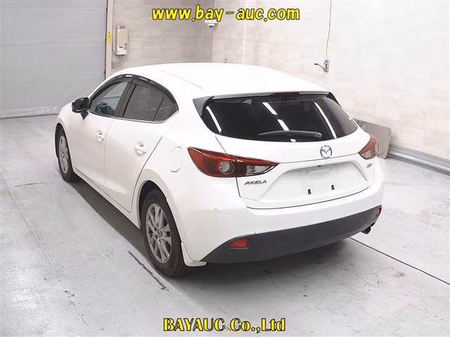 MAZDA AXELA