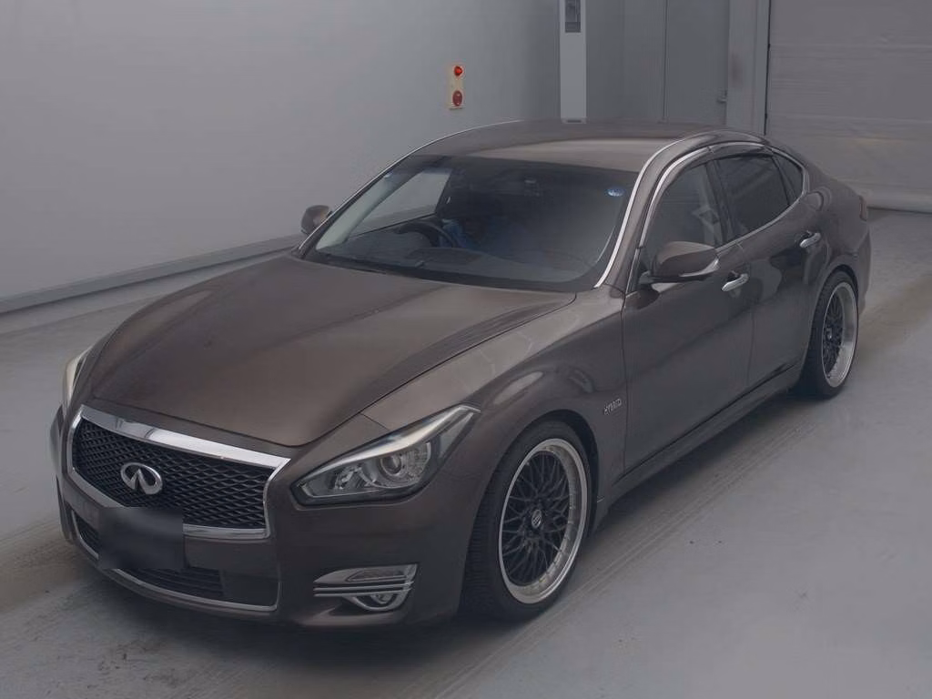 NISSAN FUGA