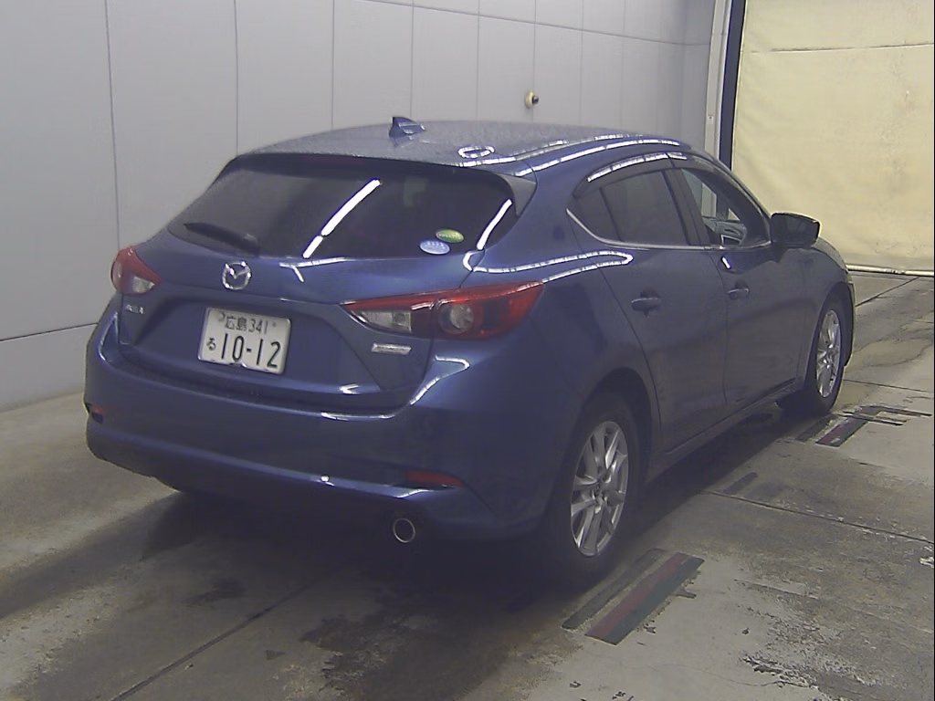 MAZDA AXELA