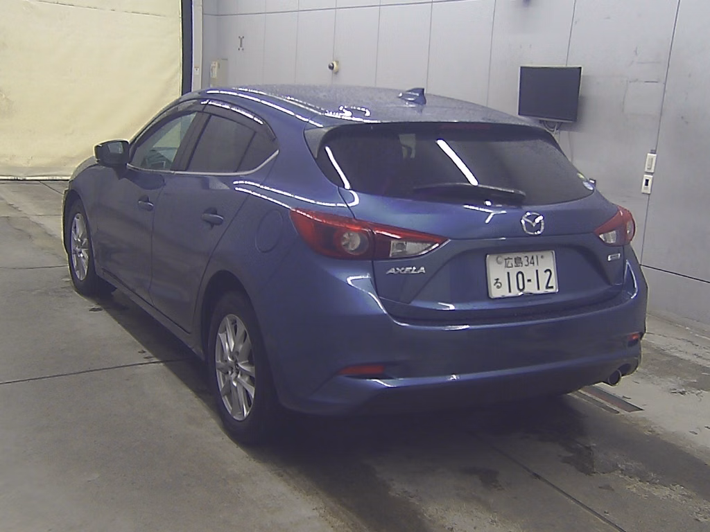 MAZDA AXELA