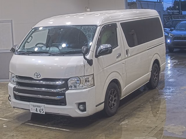 TOYOTA REGIUS ACE