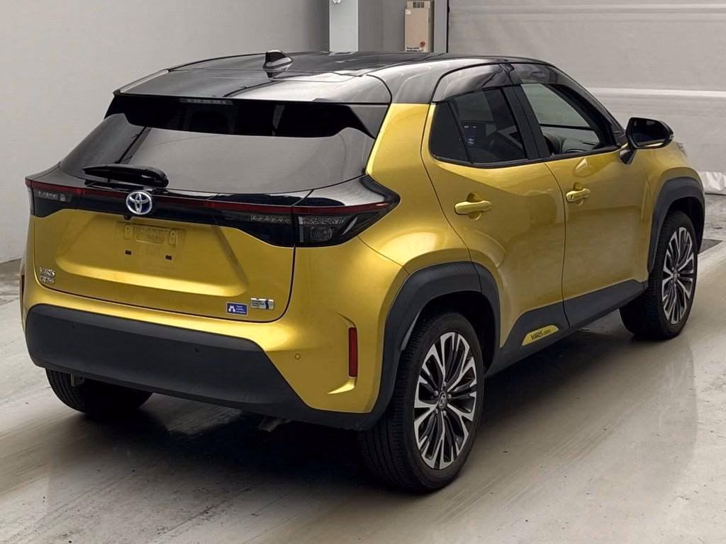TOYOTA YARIS CROSS