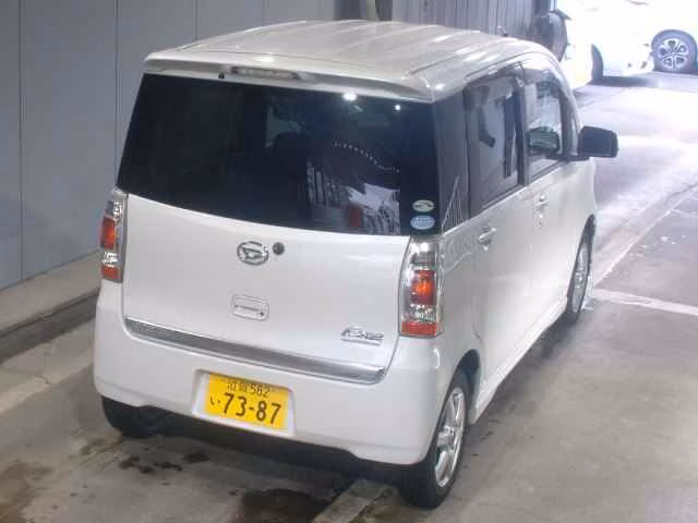 DAIHATSU TANTO EXE
