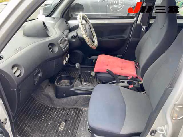 DAIHATSU ESSE