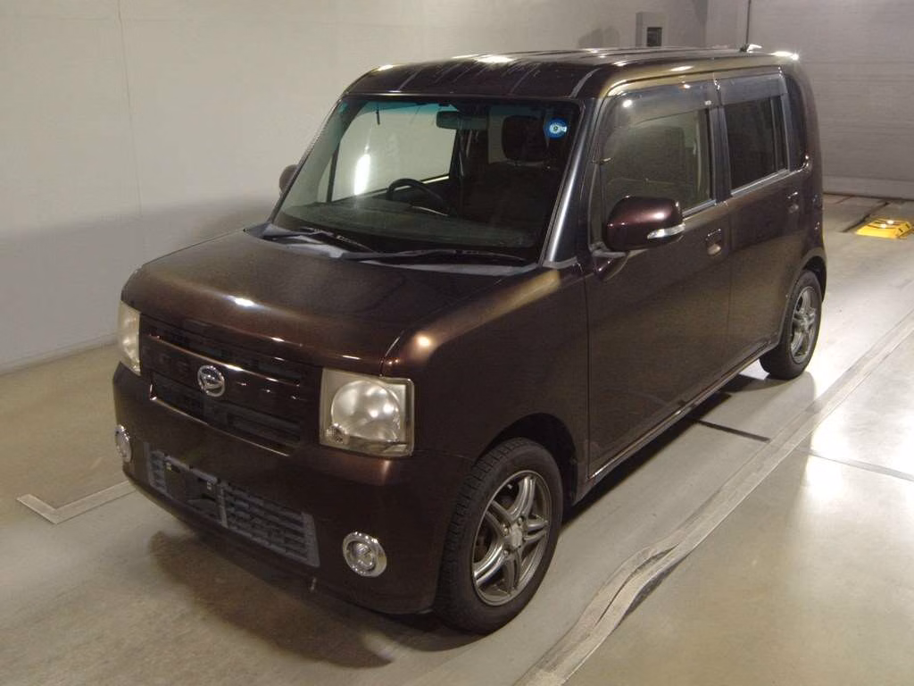 DAIHATSU MOVE CONTE