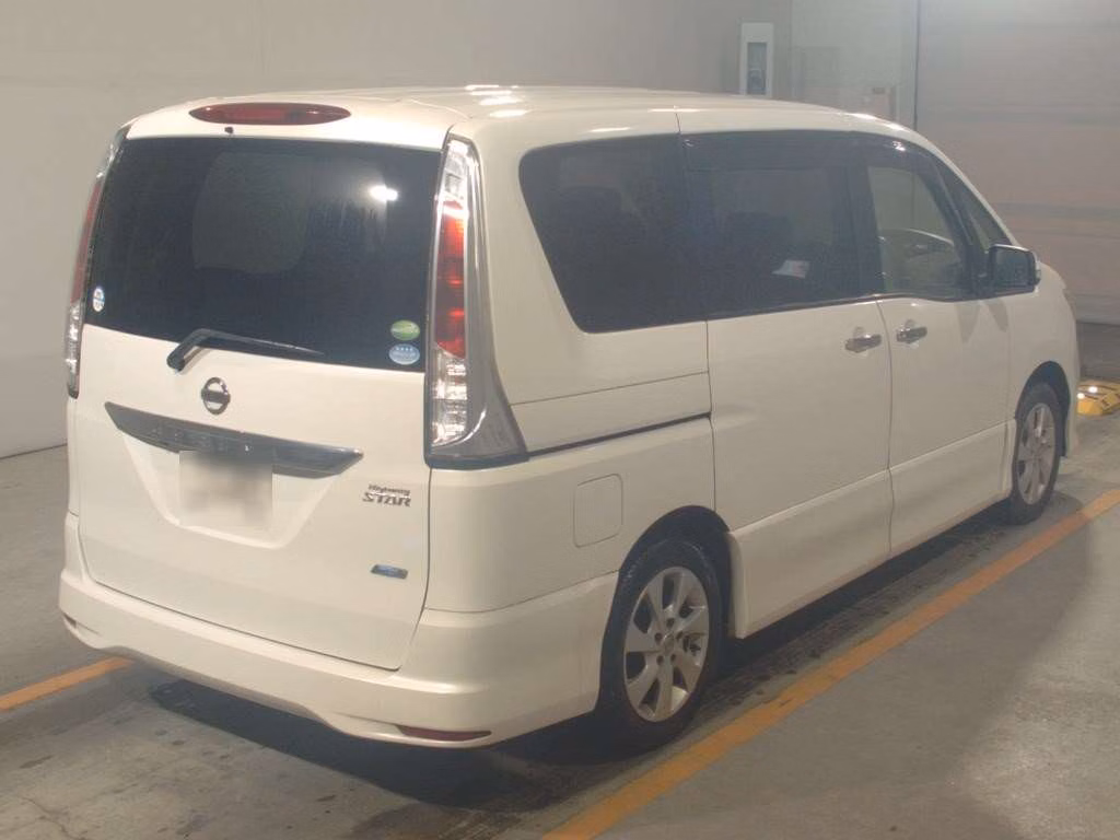 NISSAN SERENA