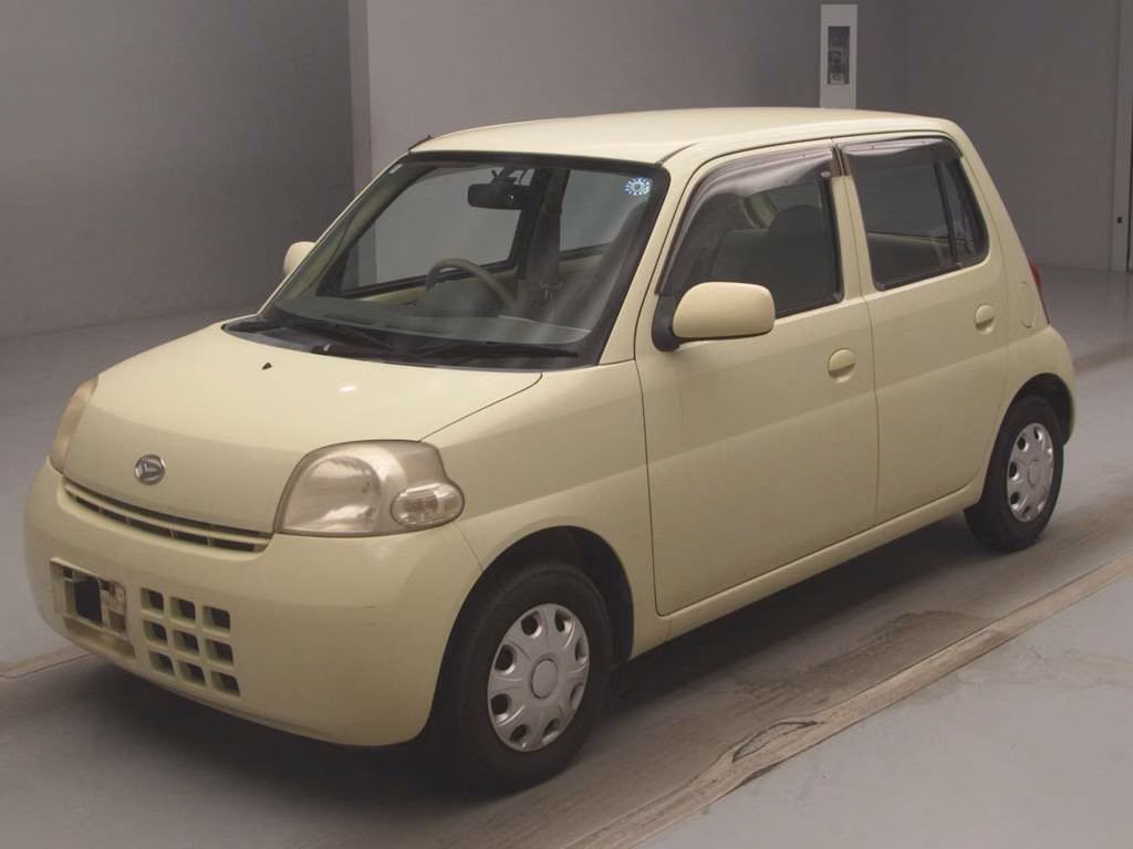 DAIHATSU ESSE