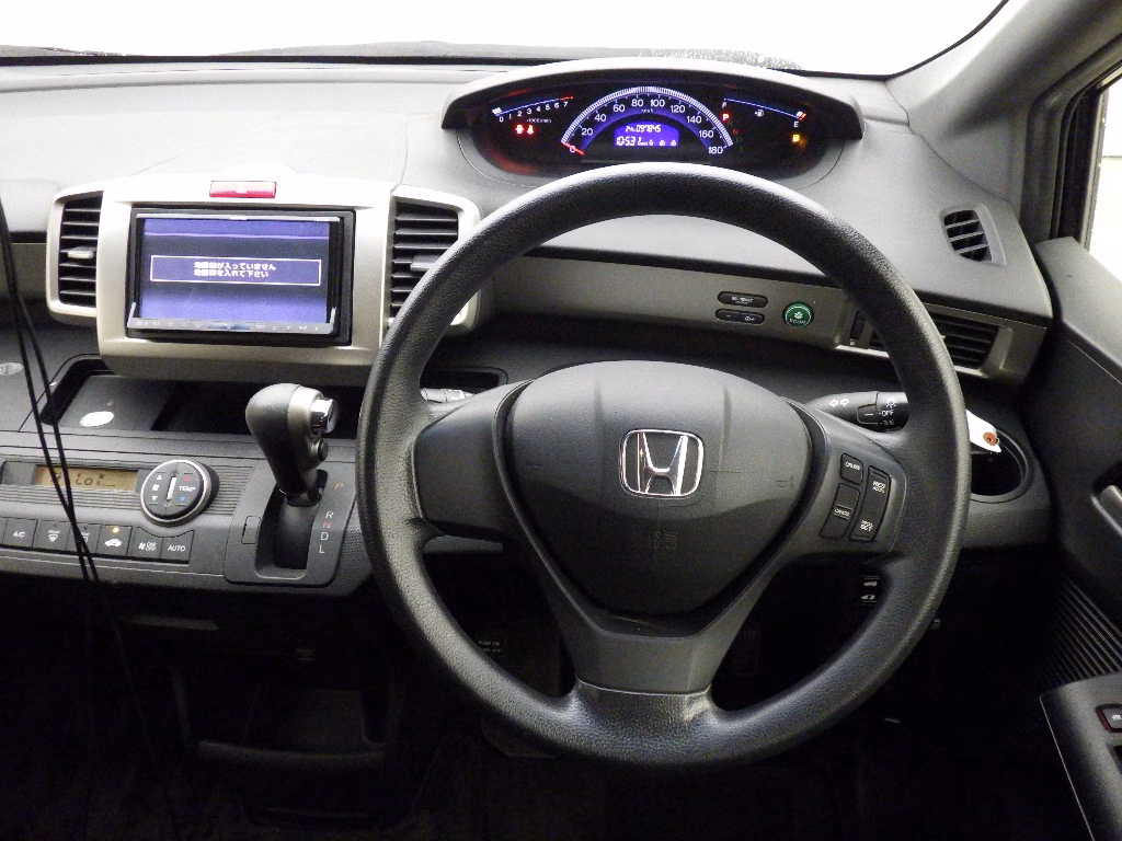 HONDA FREED SPIKE