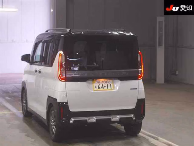 MITSUBISHI DELICA MINI