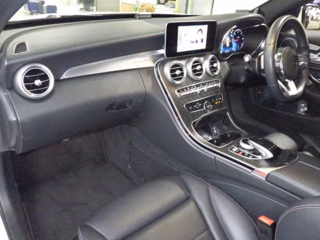 MERCEDES-BENZ C-CLASS