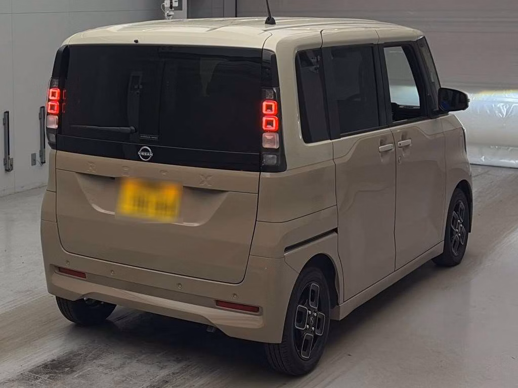 NISSAN ROOX