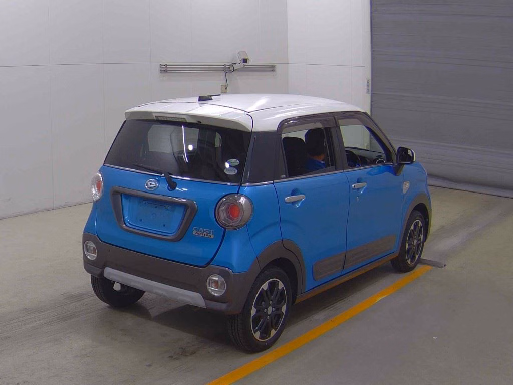 DAIHATSU CAST