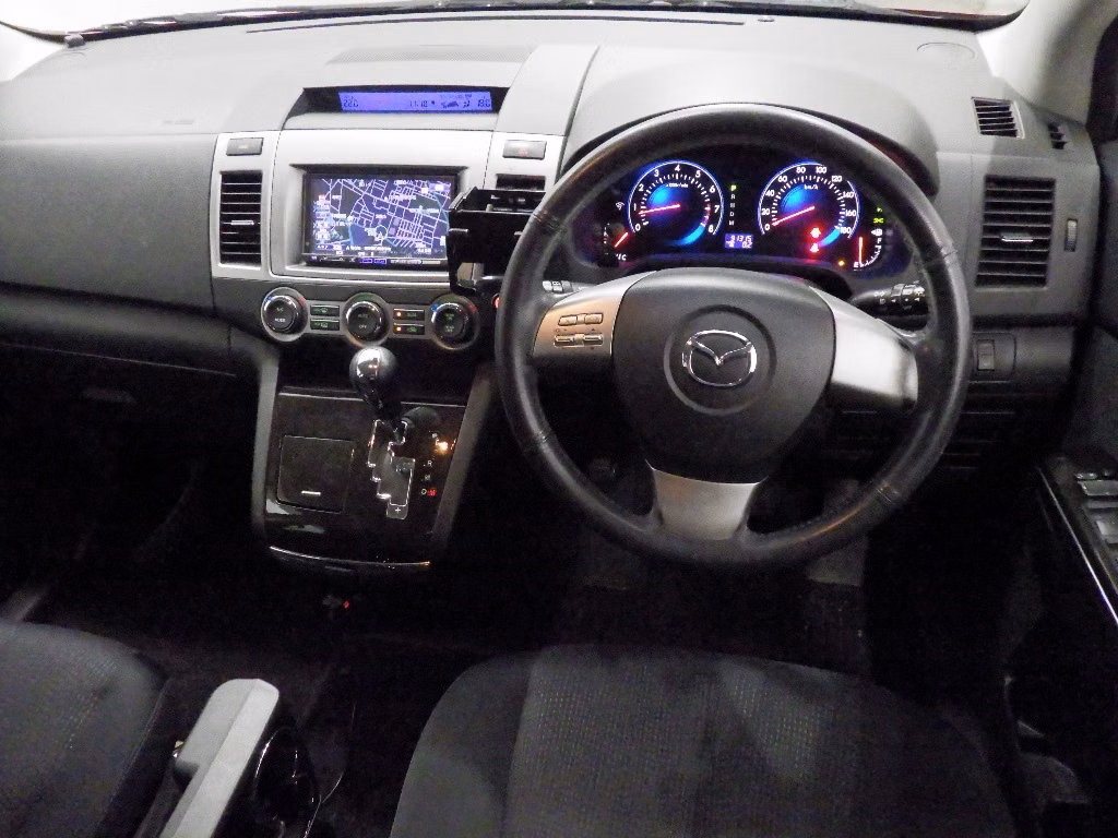 MAZDA MPV
