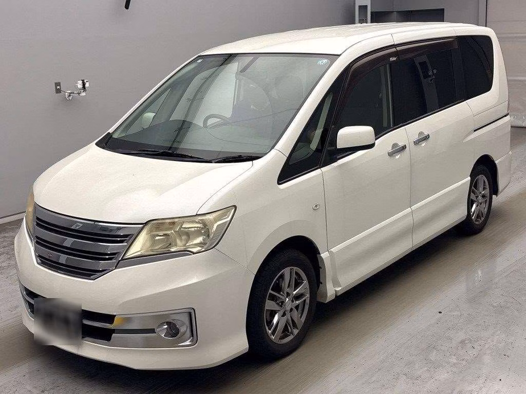 NISSAN SERENA