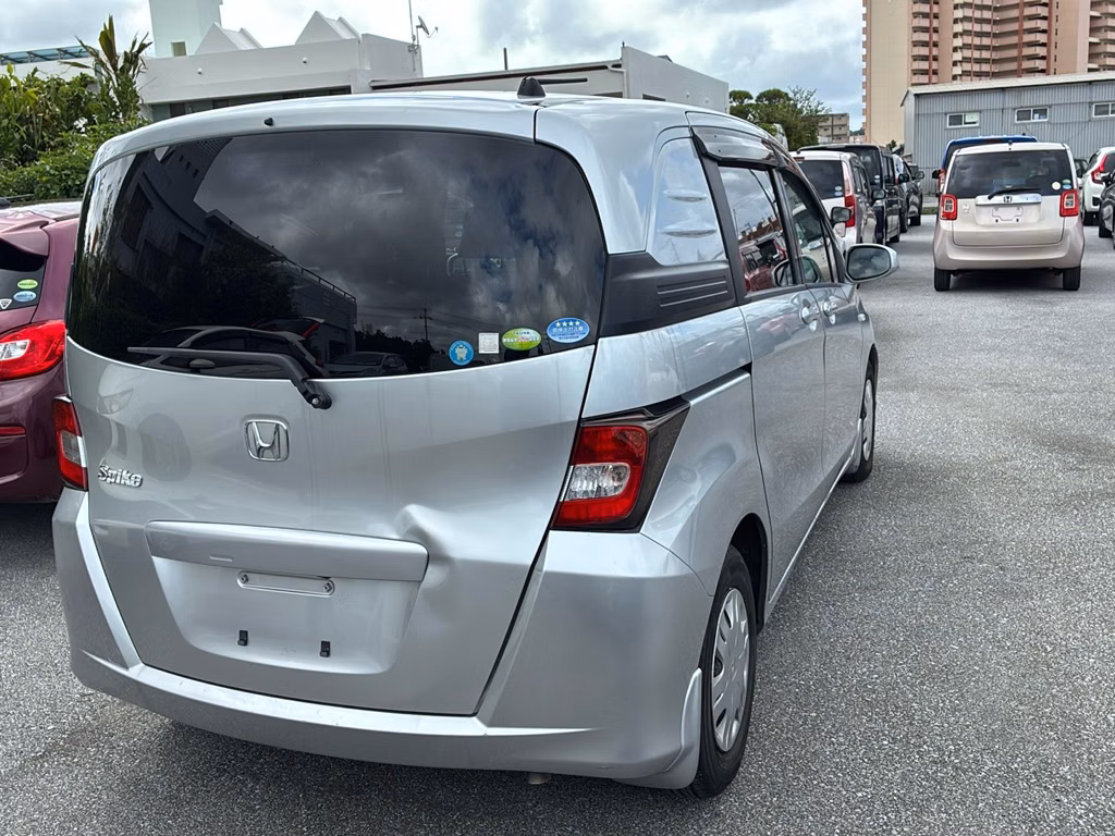 HONDA FREED SPIKE