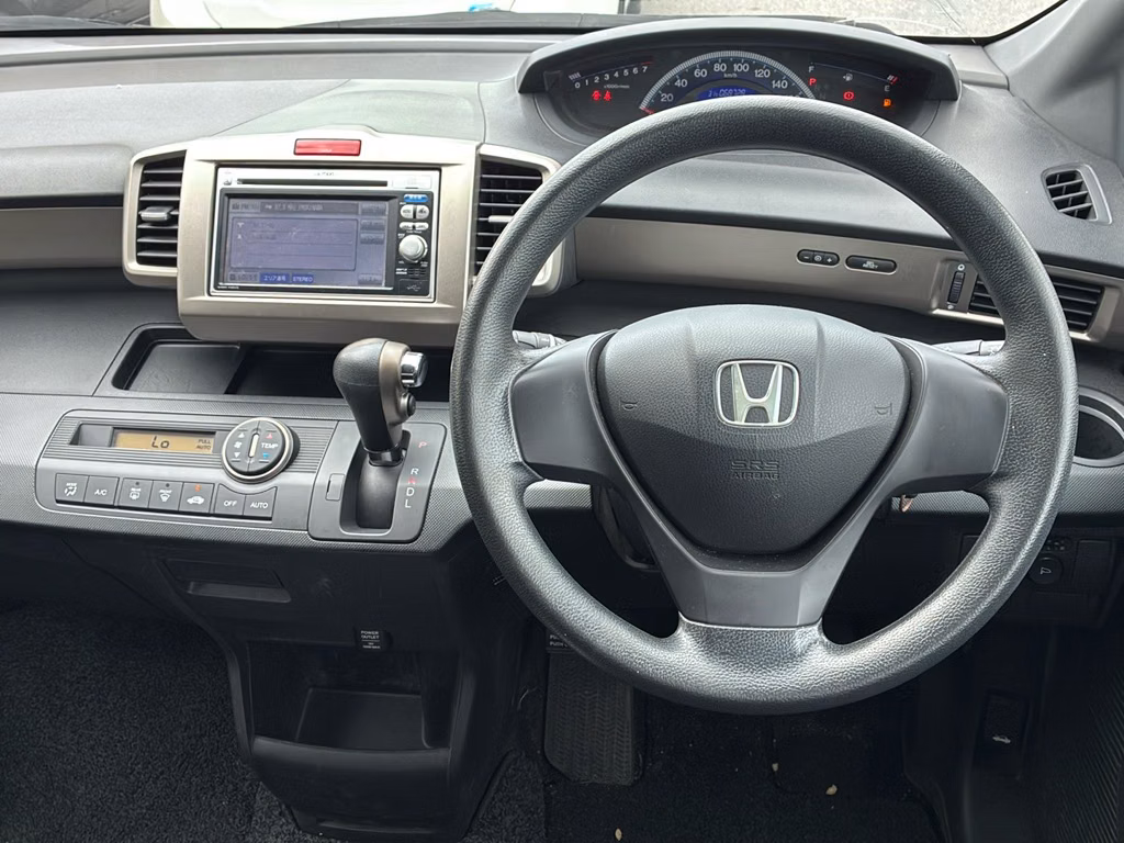 HONDA FREED SPIKE