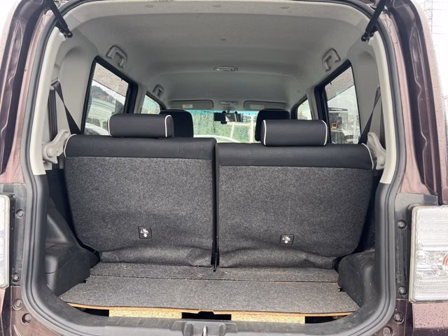 TOYOTA PIXIS SPACE