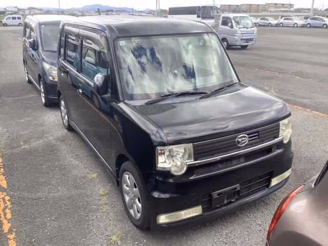 DAIHATSU MOVE CONTE