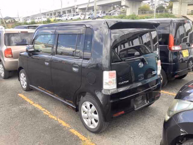 DAIHATSU MOVE CONTE