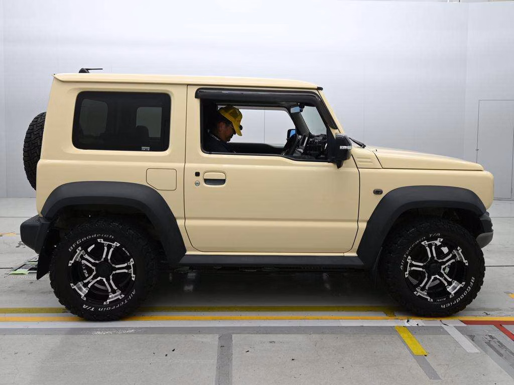 SUZUKI JIMNY SIERRA
