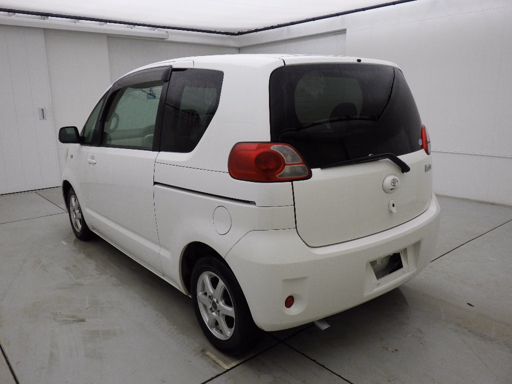 TOYOTA PORTE