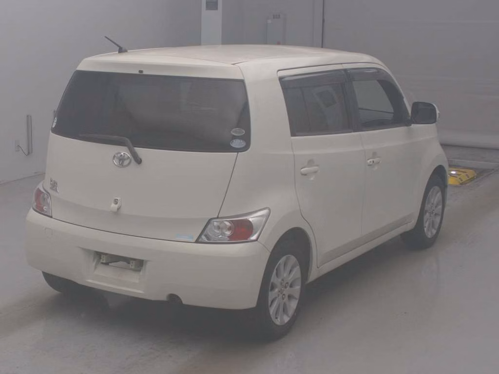 TOYOTA BB