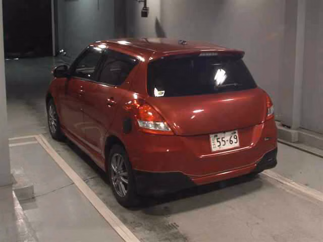 SUZUKI SWIFT