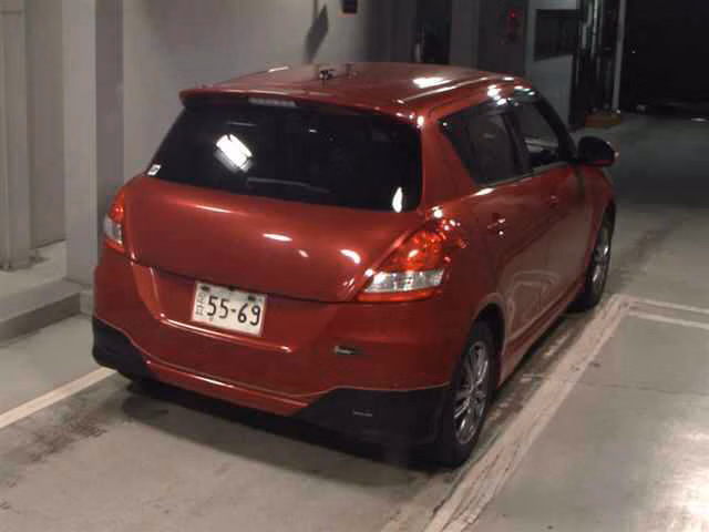 SUZUKI SWIFT