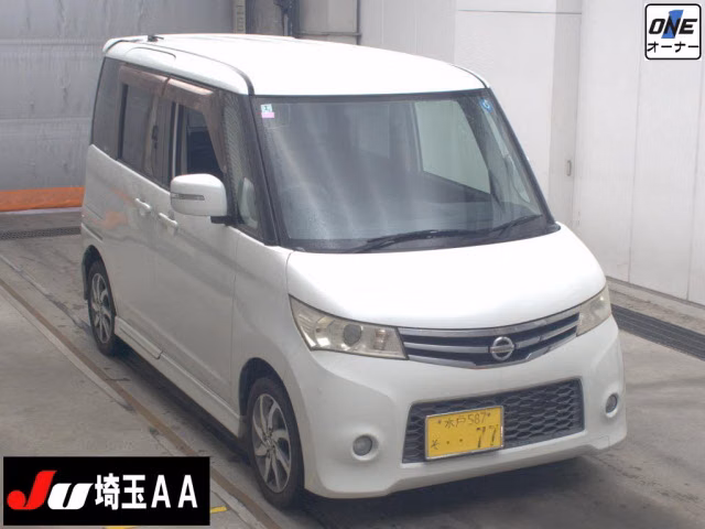 NISSAN ROOX