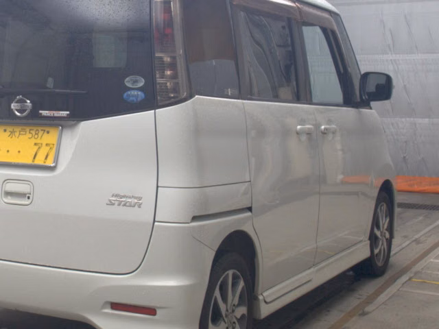 NISSAN ROOX