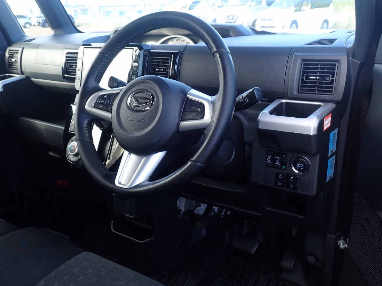 DAIHATSU WAKE