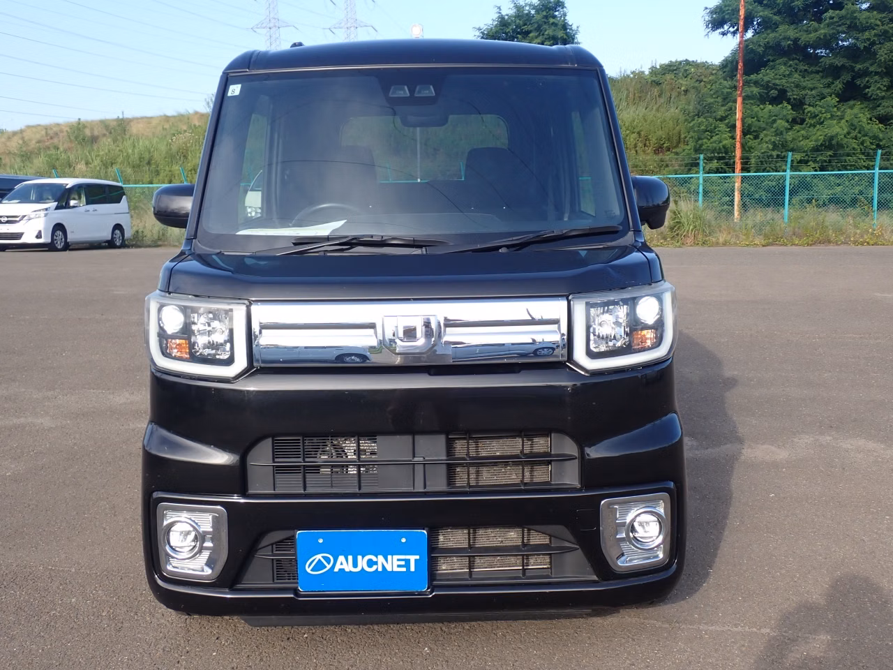 DAIHATSU WAKE