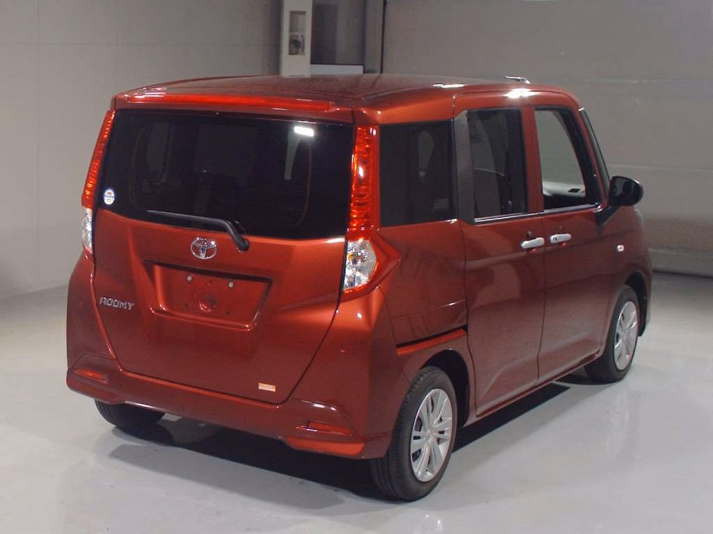 TOYOTA ROOMY