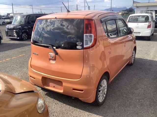 NISSAN MOCO