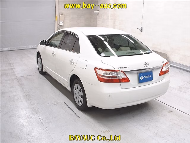 TOYOTA PREMIO