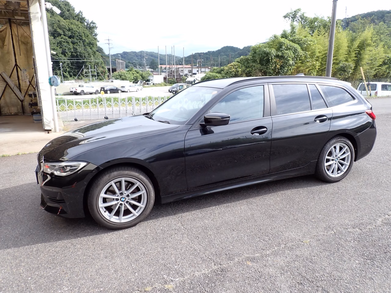 BMW 3-SERIES