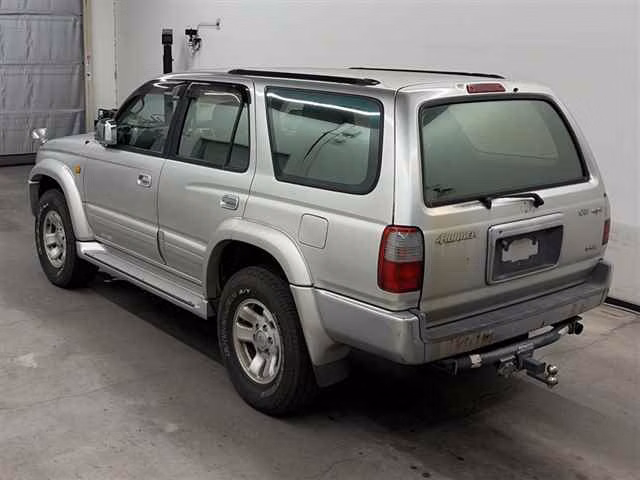 TOYOTA HILUX SURF