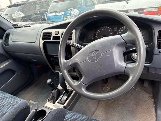 TOYOTA HILUX SURF