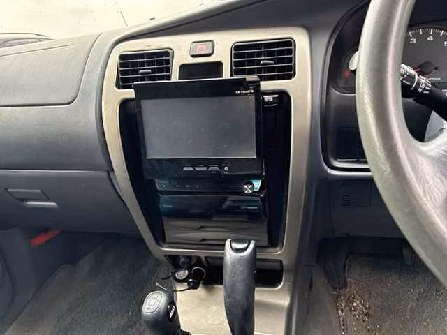 TOYOTA HILUX SURF