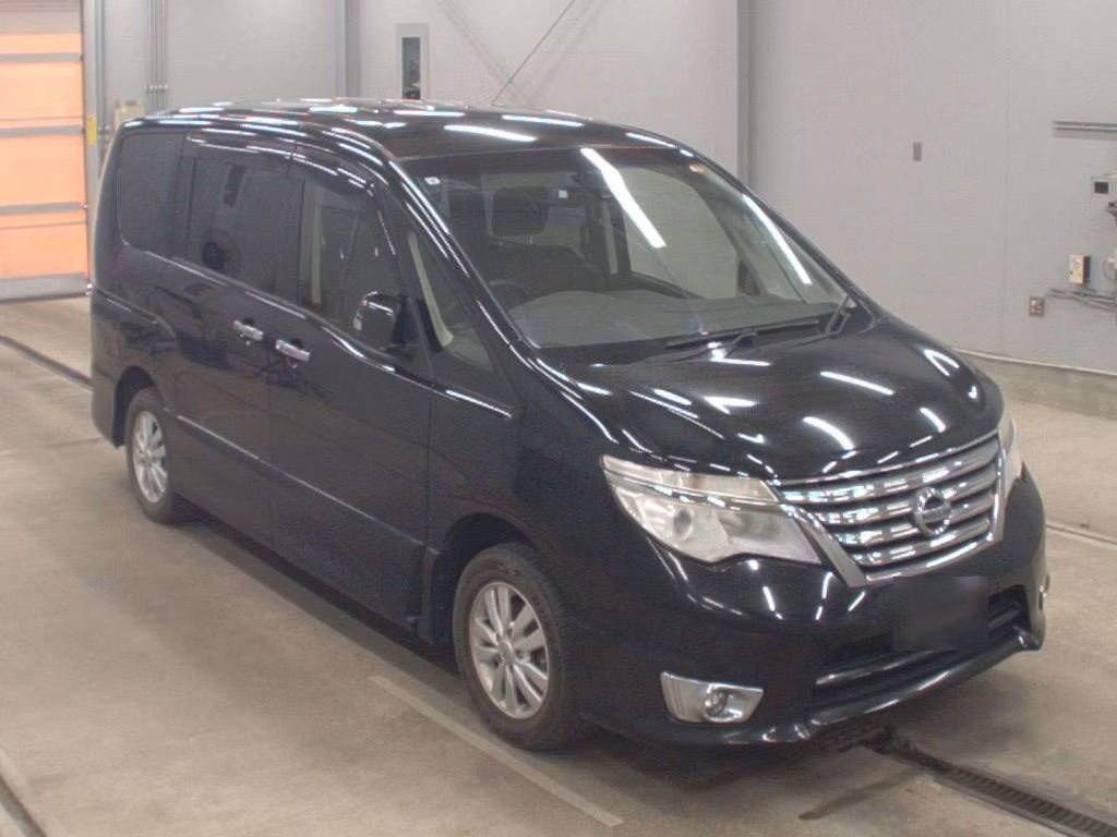 NISSAN SERENA