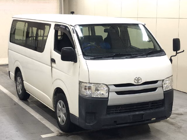 TOYOTA REGIUS ACE
