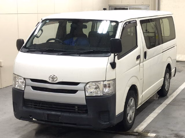TOYOTA REGIUS ACE