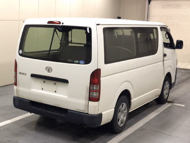 TOYOTA REGIUS ACE