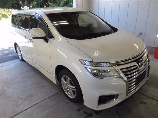 NISSAN ELGRAND