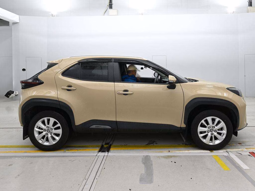 TOYOTA YARIS CROSS
