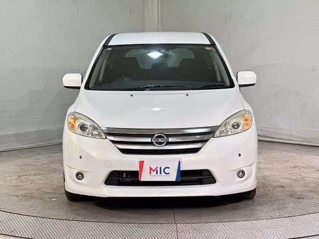 NISSAN LAFESTA