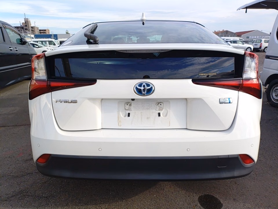 TOYOTA PRIUS